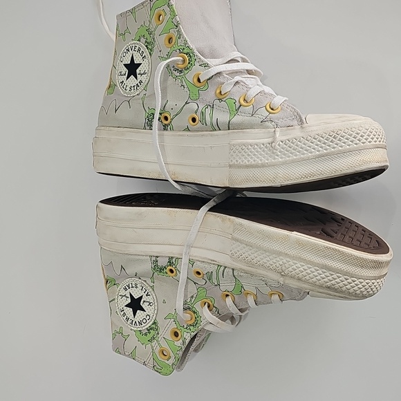 Converse High-Top Sneakers with Green and Yellow Accents - Picture 4 of 9